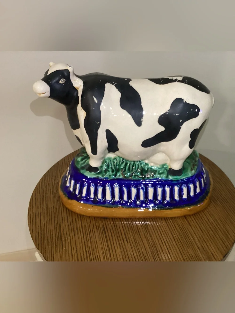Vintage Majolica Style Large Ceramic Cow - Picture 1 of 5